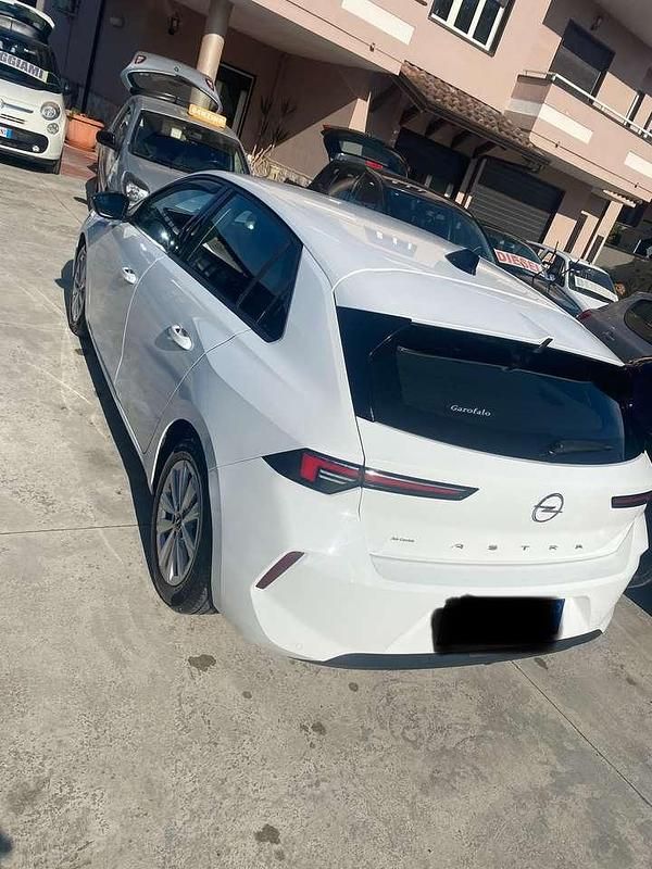 Usata Opel Astra Edition 131 CV (96 kW) 2023 Bianco Berlina