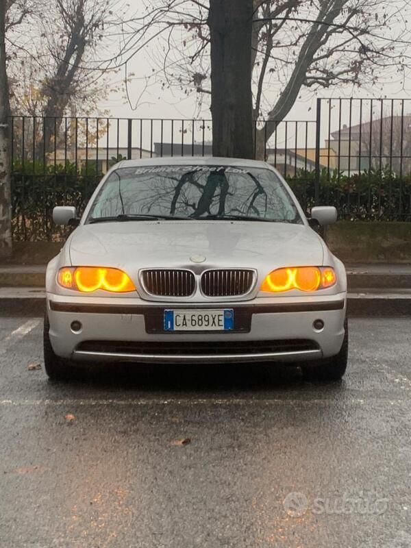 Grigio Usata 2003 BMW 330 Station wagon | 3300 € (Buon prezzo) - Immagine 1/4