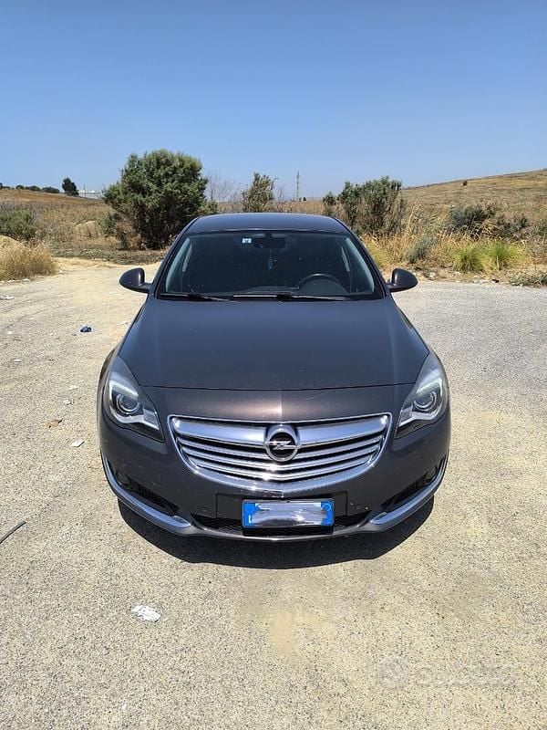 Usata Opel Insignia Cosmo 163 CV (119 kW) 2014 Marrone Berlina