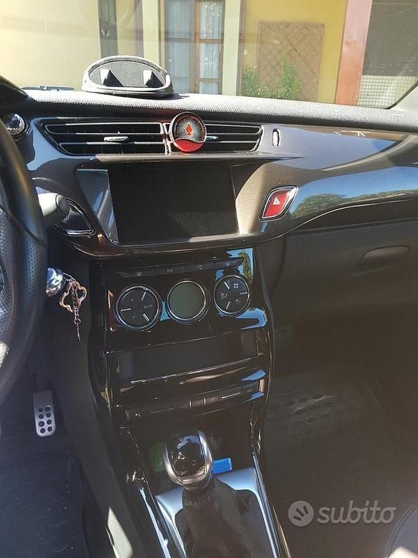 Usata DS Automobiles DS3 82 CV (60 kW) 2016 Bianco Utilitaria