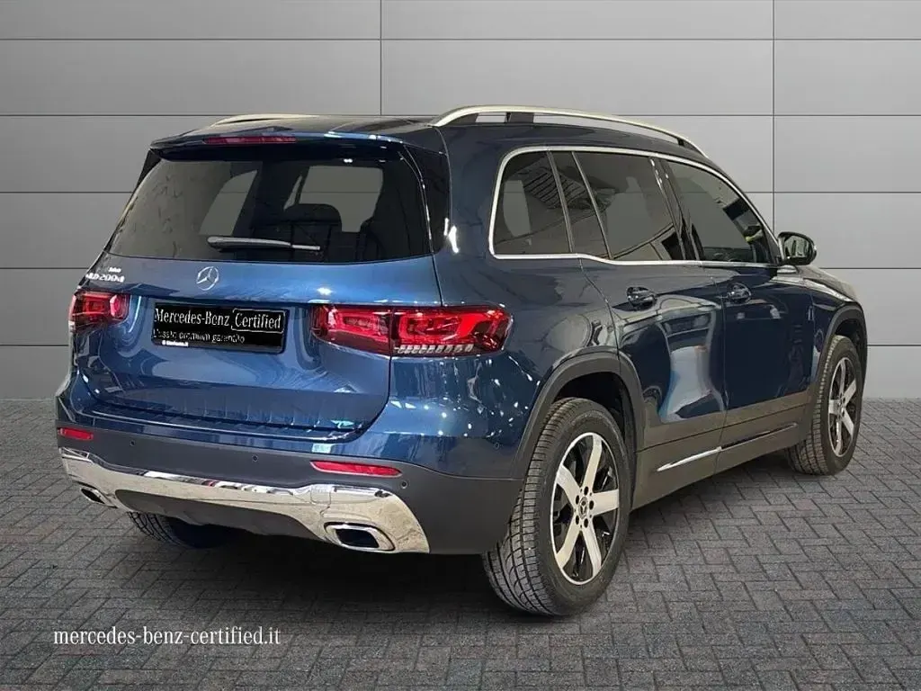 Usata Mercedes GLB200 150 CV (110 kW) 2024 Blu denim SUV