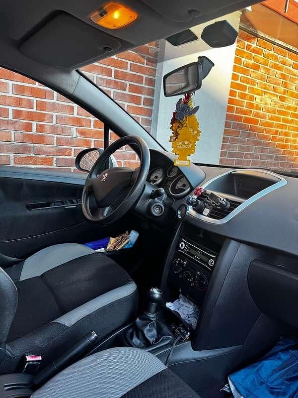 Usata Peugeot 207 88 CV (64 kW) 2007 Argento Berlina