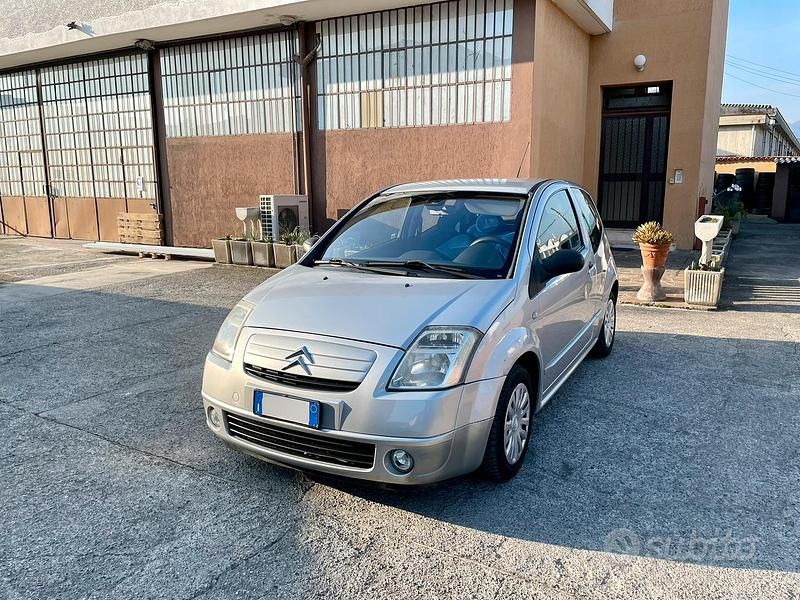Usata Citroën C2 60 CV (44 kW) 2004 Argento Utilitaria