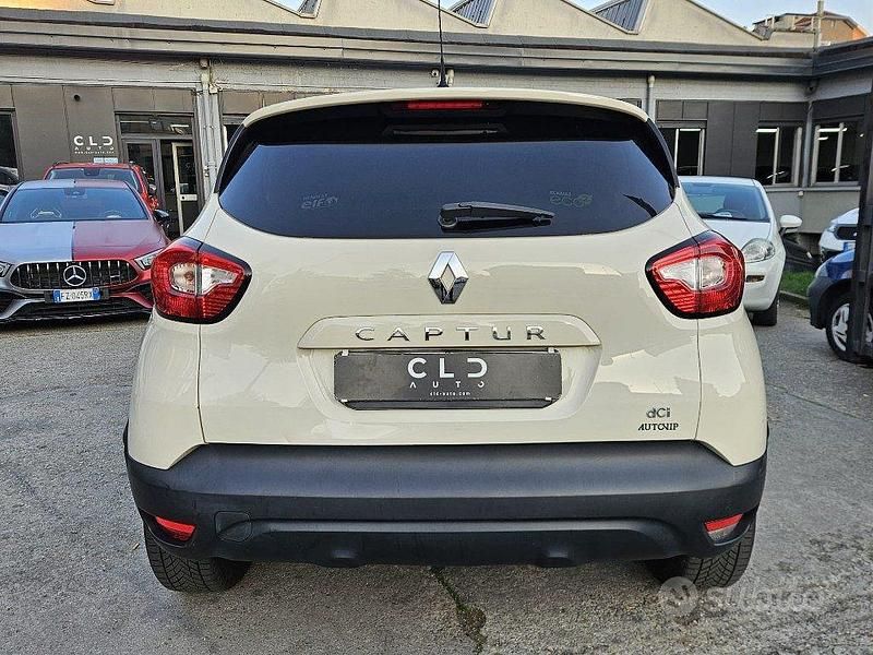 Usata Renault Captur 90 CV (66 kW) 2013 Beige SUV
