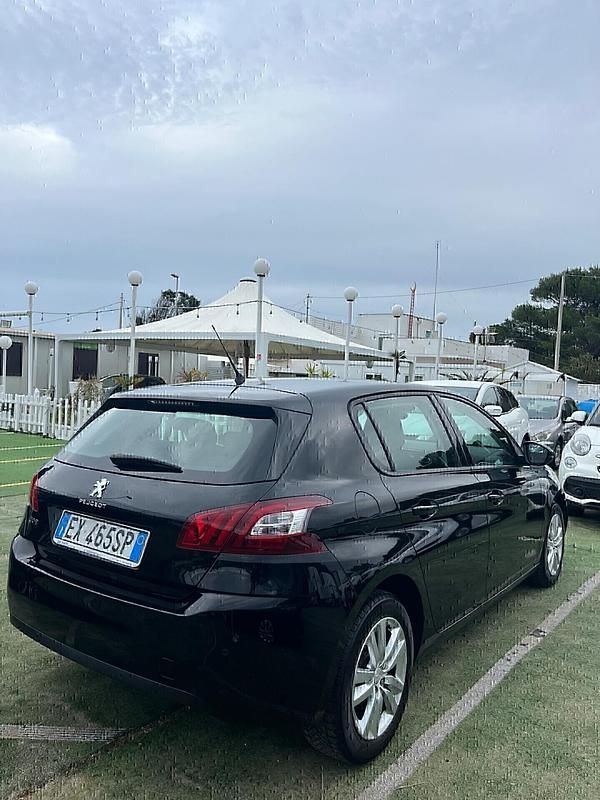 Usata Peugeot 308 Access 92 CV (67 kW) 2014 Nero Berlina