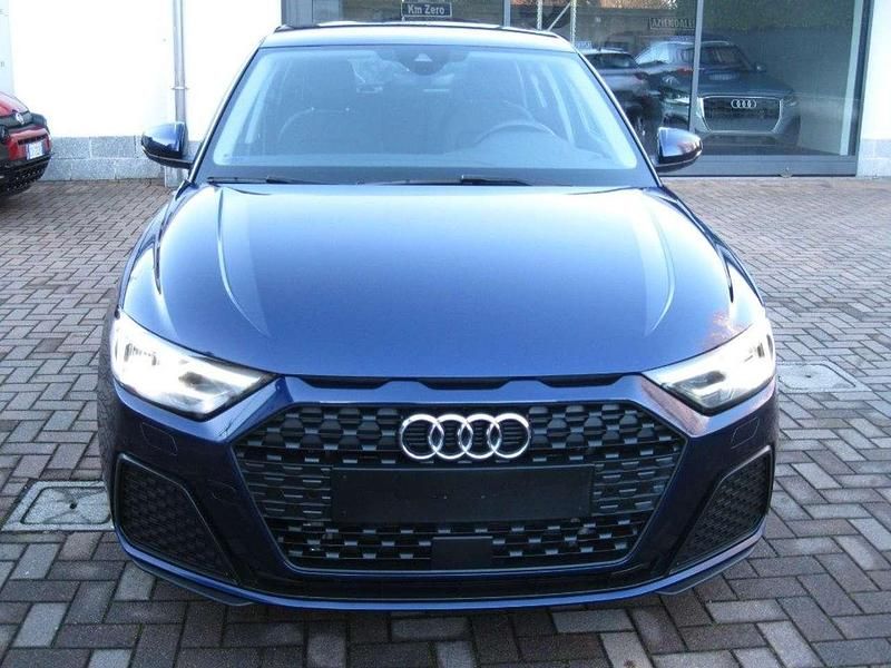 Usata Audi A1 Business 116 CV (85 kW) 2024 Blu navarra Berlina