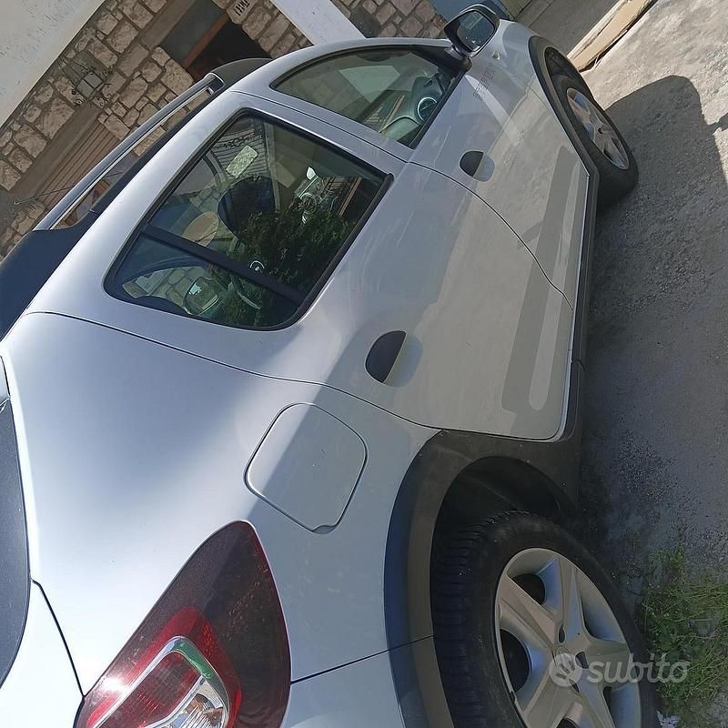 Usata Dacia Sandero Stepway 90 CV (66 kW) 2016 Bianco Berlina