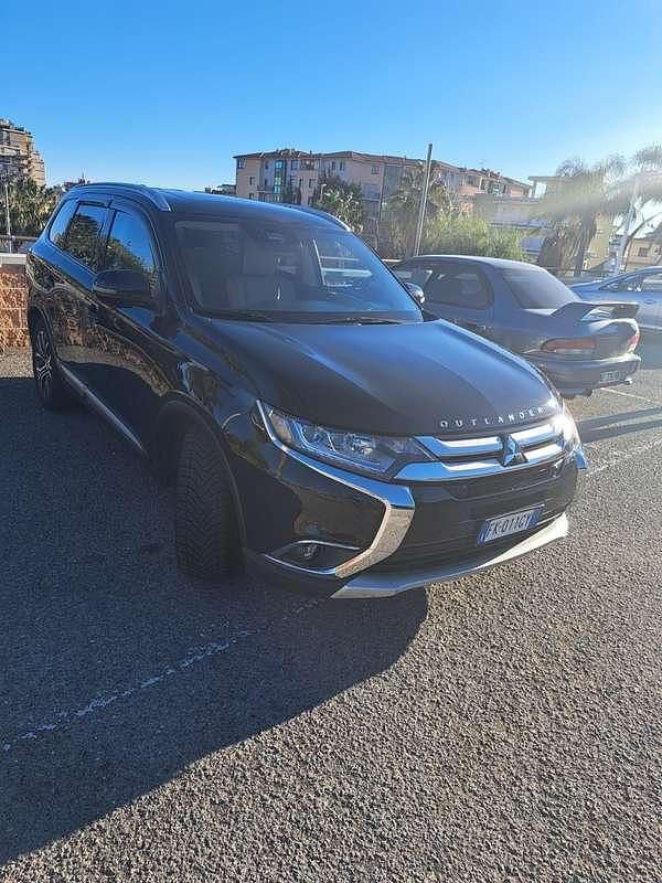 Usata Mitsubishi Outlander Instyle 150 CV (110 kW) 2017 SUV