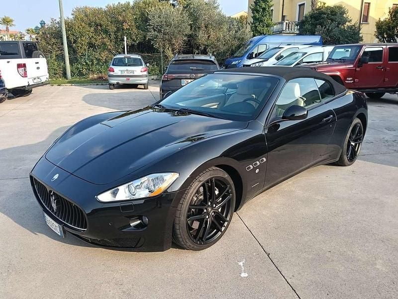Usata Maserati GranCabrio 450 CV (330 kW) 2010 Nero Cabrio