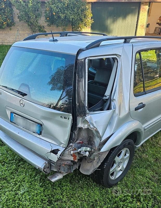 Usata Mercedes ML270 2001 Grigio SUV