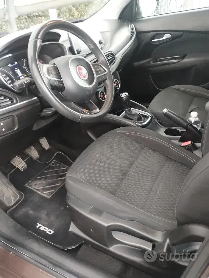 Usata Fiat Tipo 2019 Marrone Berlina