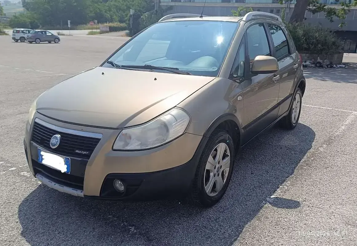 Usata Fiat Sedici Dynamic 120 CV (88 kW) 2008 SUV