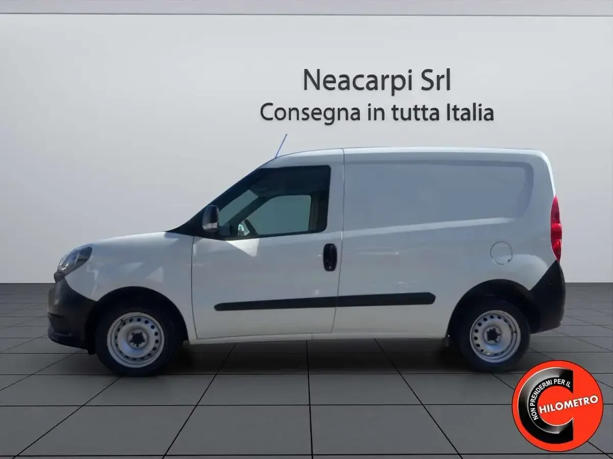 Usata Fiat Doblò 95 CV (69 kW) 2021 Bianco Monovolume