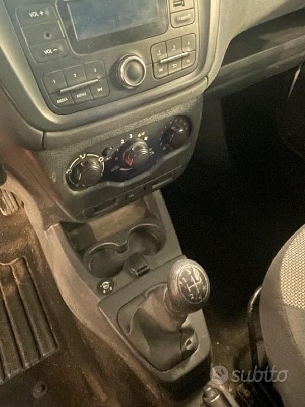 Usata Dacia Dokker 102 CV (75 kW) 2018 Bianco Monovolume