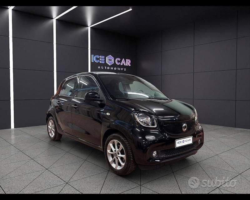 Usata Smart ForFour Passion 90 CV (66 kW) 2016 Nero Utilitaria