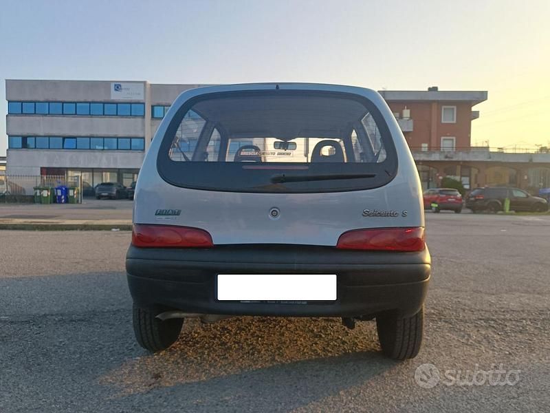 Usata Fiat 600 54 CV (39 kW) 2000 Coupé
