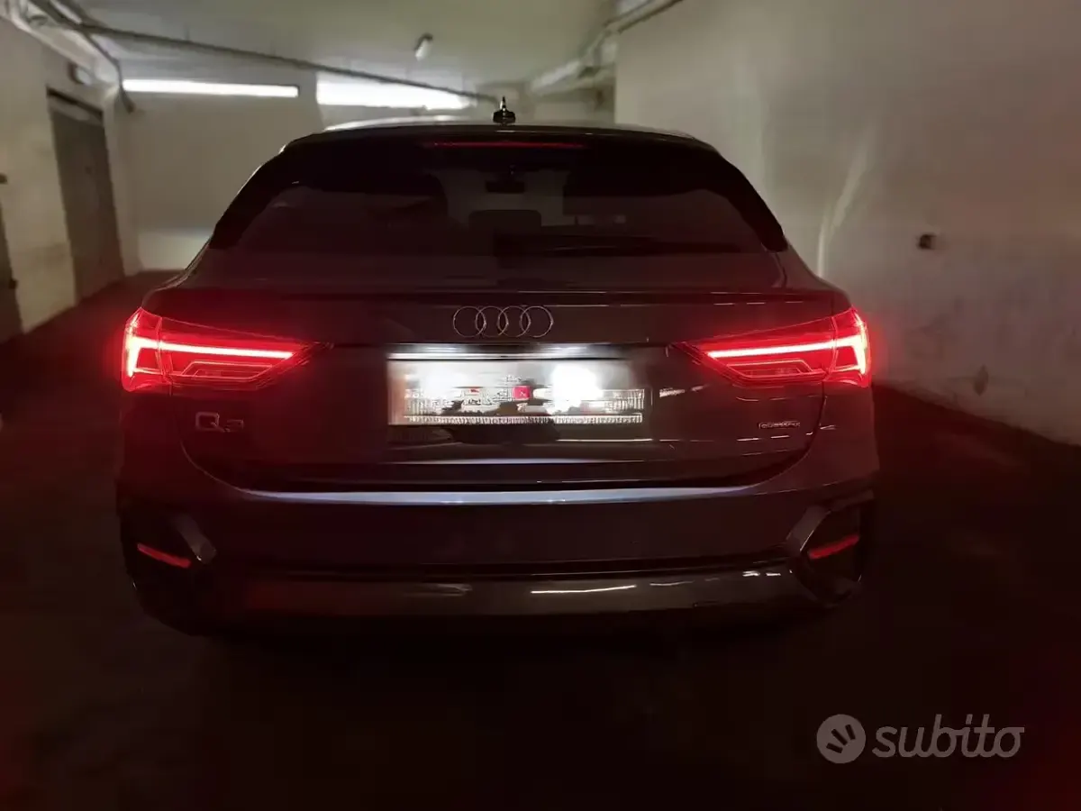 Usata Audi Q3 Sportback 150 CV (110 kW) 2021 Grigio SUV