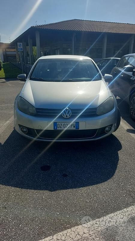 Usata VW Golf VI Highline 110 CV (80 kW) 2009 Grigio Utilitaria