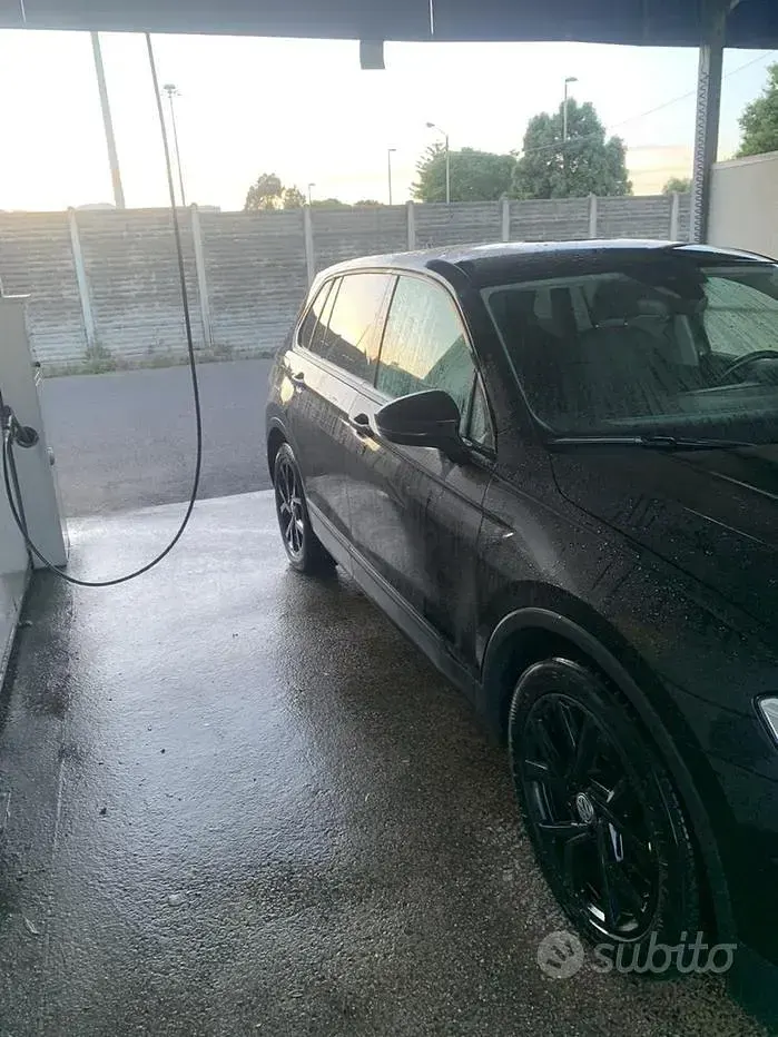 Usata VW Tiguan 116 CV (85 kW) 2018 Nero SUV