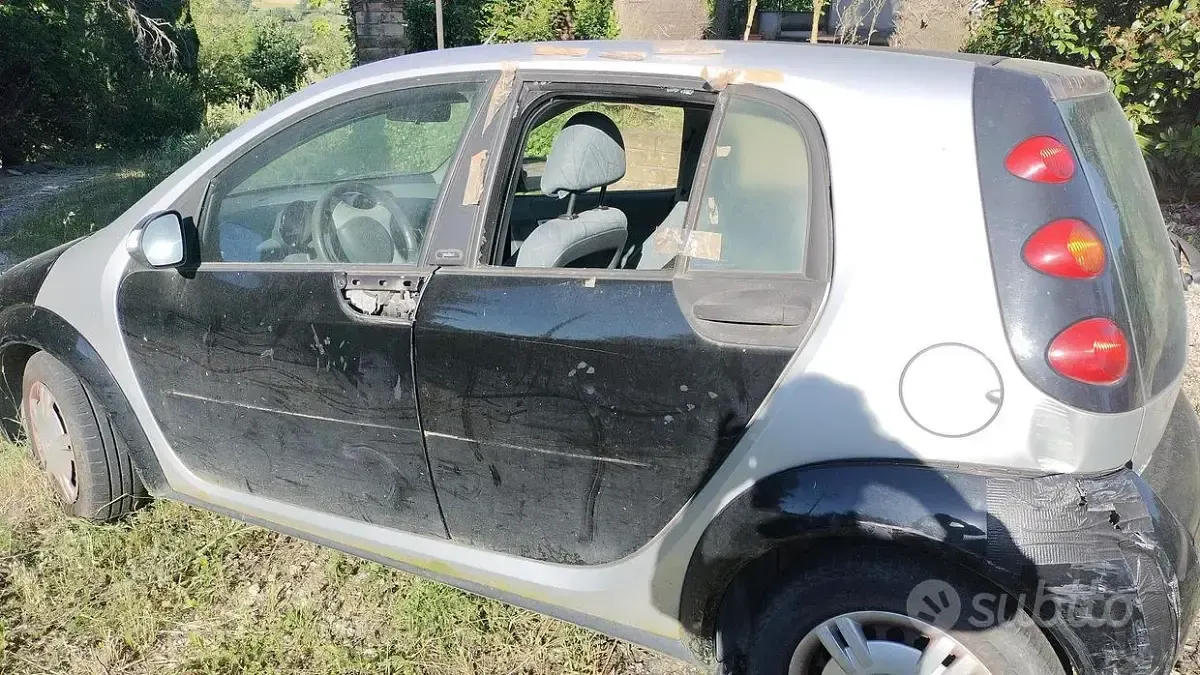 Usata Smart ForFour 95 CV (69 kW) 2004 Grigio Utilitaria