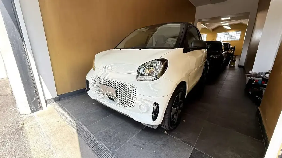 Usata Smart ForTwo Coupé Passion 41 kW (56 CV) 2022 Tridion black/body panels Utilitaria
