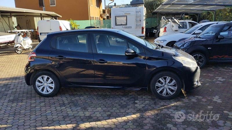 Usata Peugeot 208 2012 Blu Utilitaria