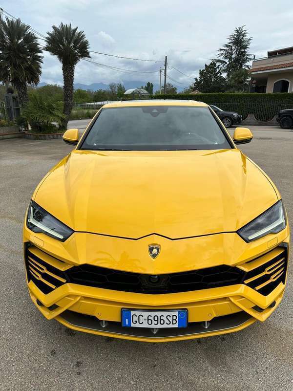 Usato 2020 Lamborghini Urus 4.0 Benzin 650 CV (275.000 €)