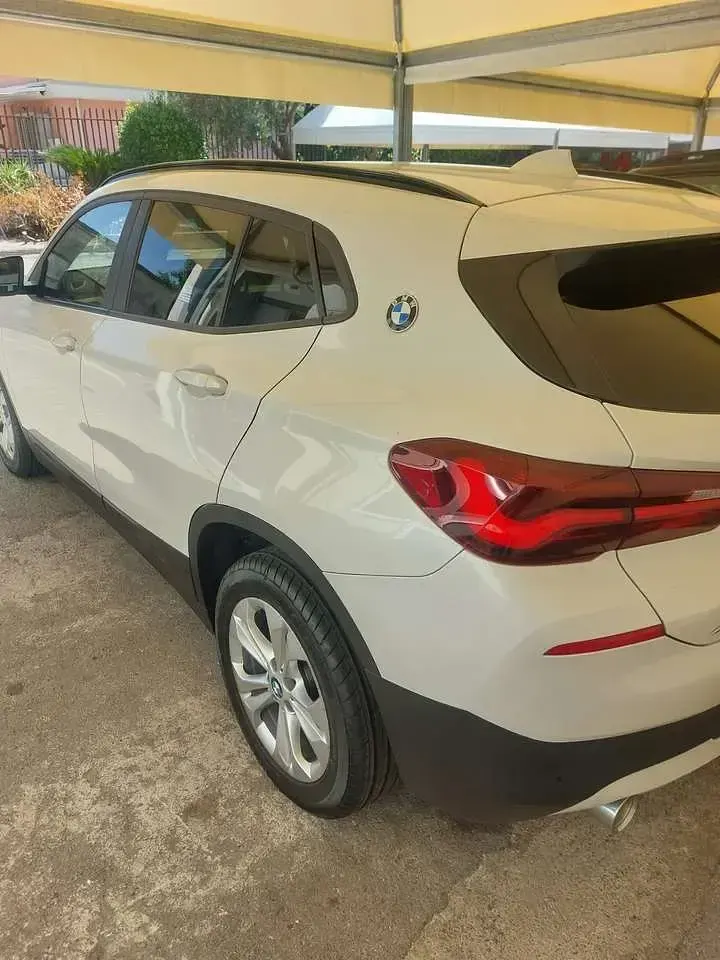 Usata BMW X2 116 CV (85 kW) 2022 Bianco SUV