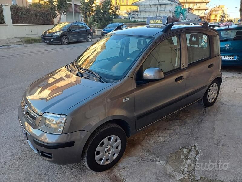 Usata Fiat Panda Dynamic 75 CV (55 kW) 2011 Grigio Utilitaria