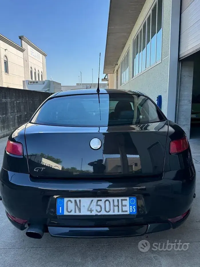 Usata Alfa Romeo GT 150 CV (110 kW) 2004 Coupé