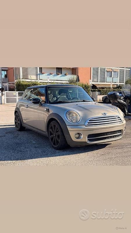Usata Mini Cooper D 109 CV (80 kW) 2007 Grigio Utilitaria