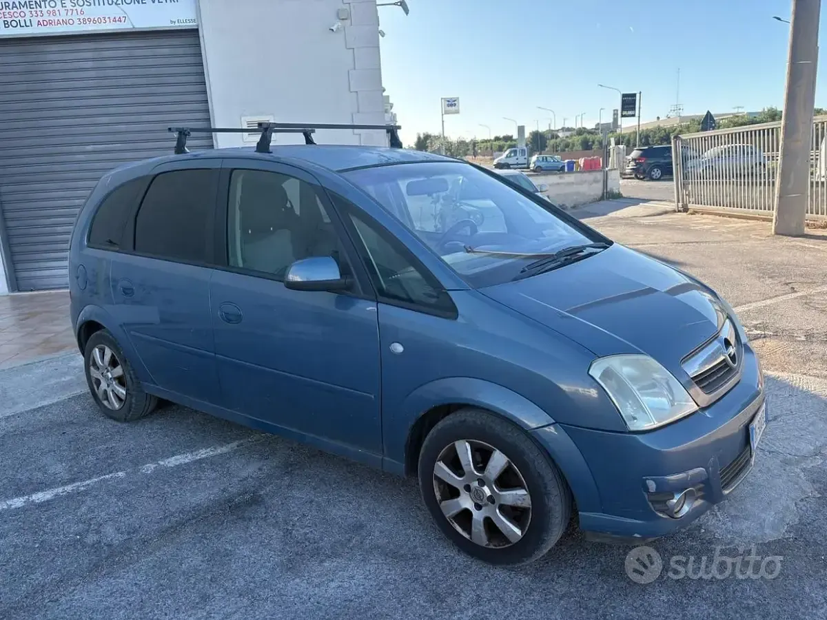 Usata Opel Meriva Cosmo 75 CV (55 kW) 2006 Blu Monovolume
