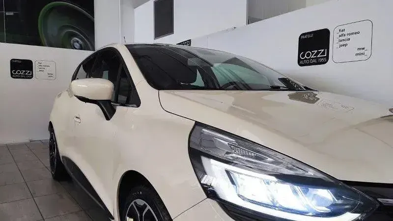Usata Renault Clio IV Intens 90 CV (66 kW) 2018 Beige Berlina