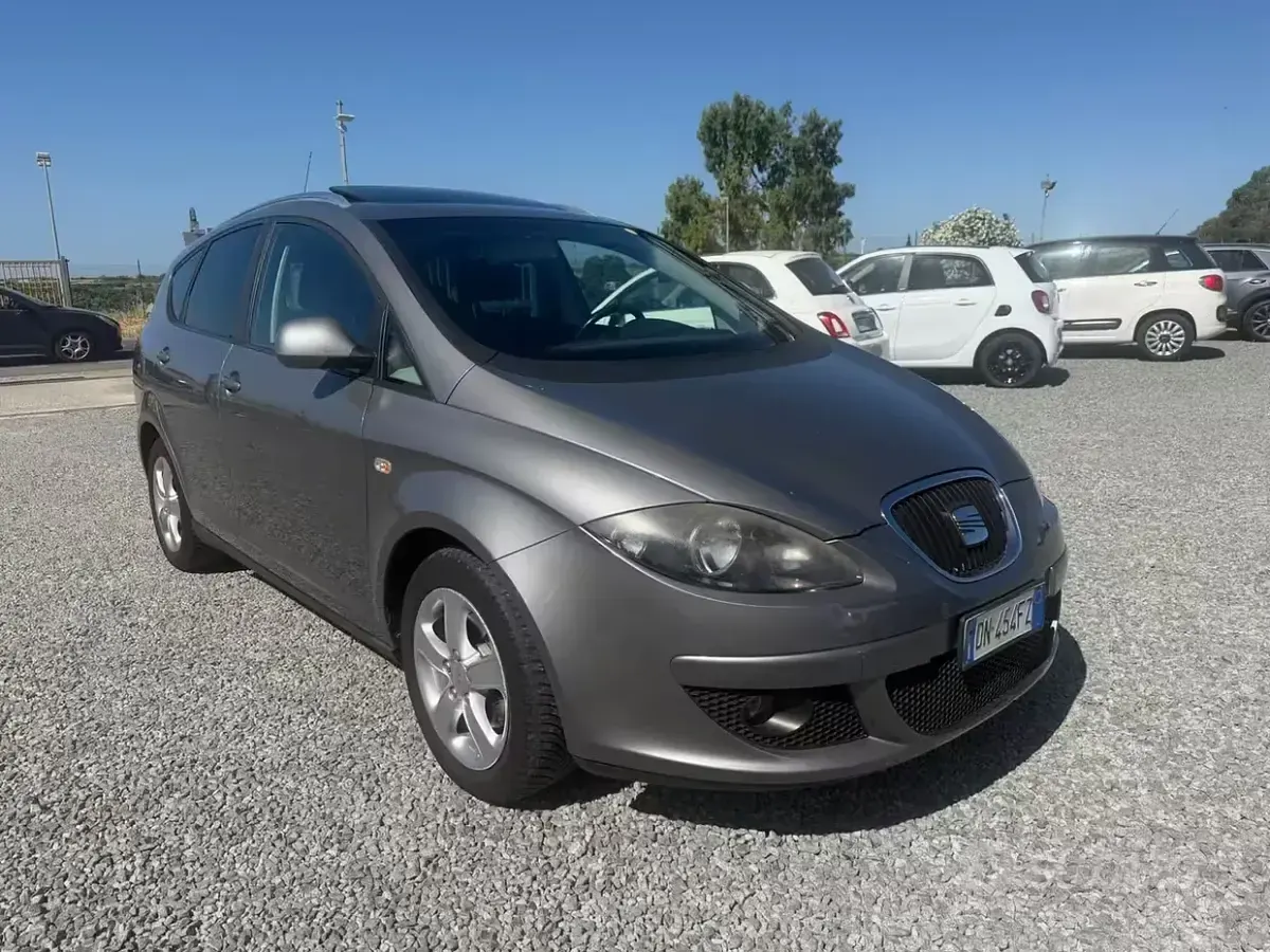 Usata Seat Altea 105 CV (77 kW) 2008 Grigio Monovolume