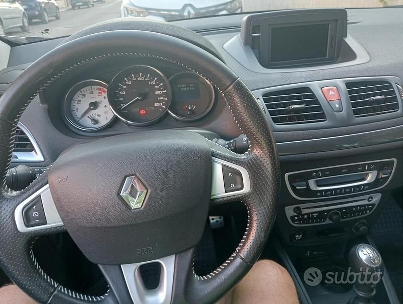 Usata Renault Mégane 110 CV (80 kW) 2011 Grigio Berlina