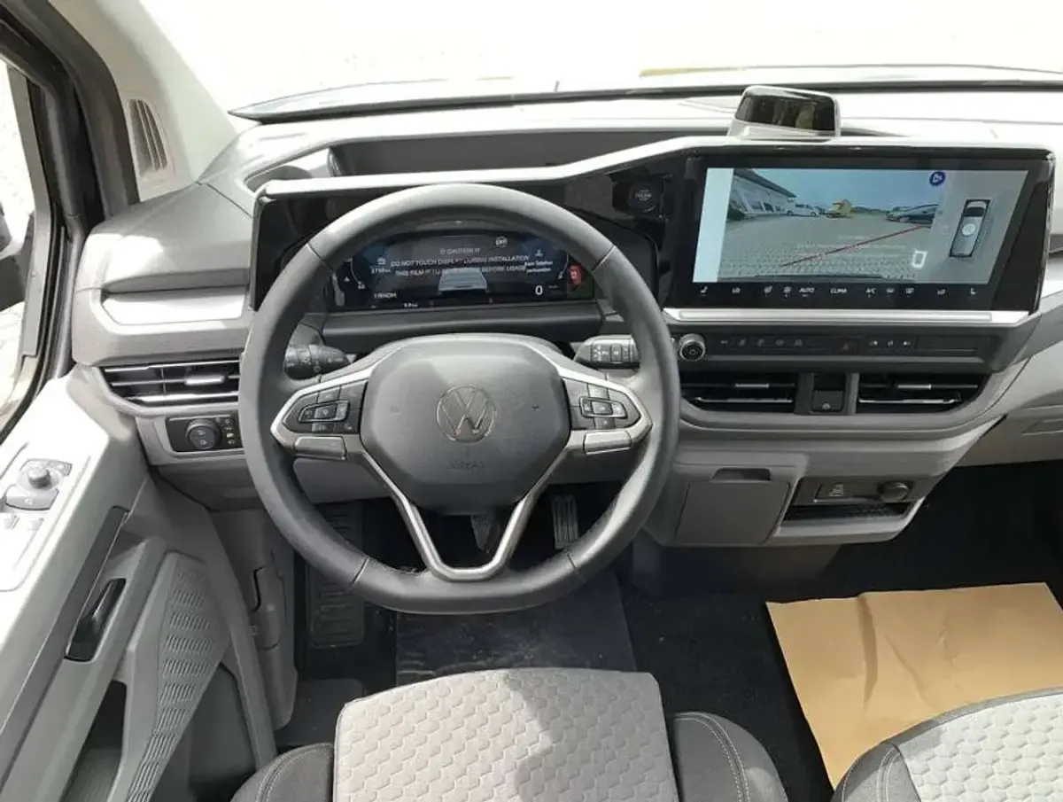Nuova VW Caravelle 170 CV (125 kW) 2026 Nero Furgone