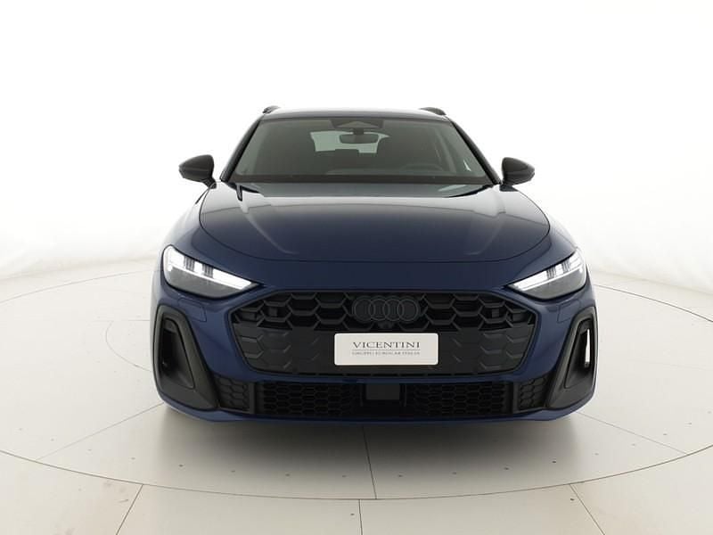 Nuova Audi A5 S-Line 204 CV (150 kW) 2025 Blu ascari metallizzato Station wagon