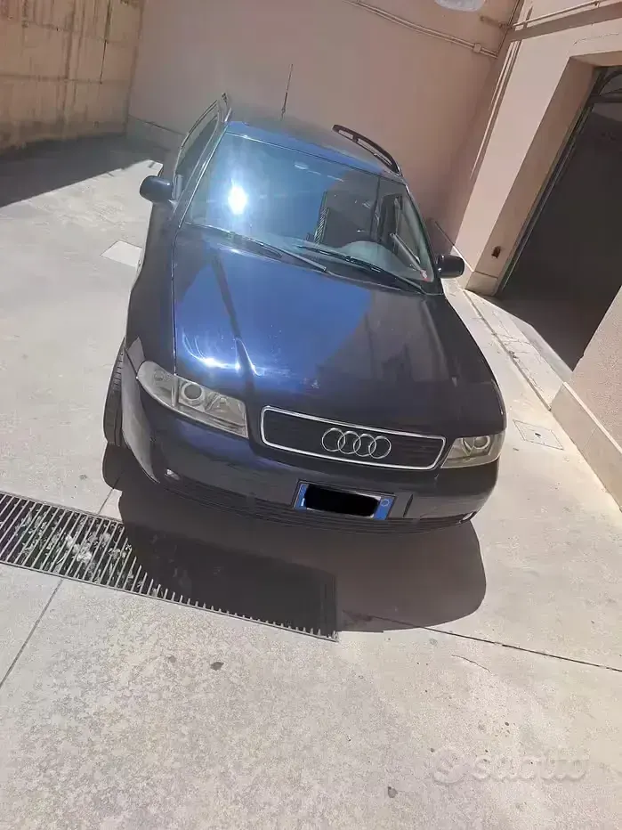 Usata Audi A4 110 CV (80 kW) 1999 Bluazzurro Station wagon