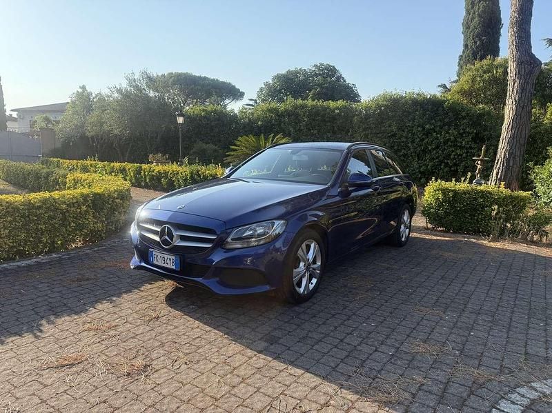 Usata Mercedes C220 Business 170 CV (125 kW) 2017 Blu/azzurro Station wagon
