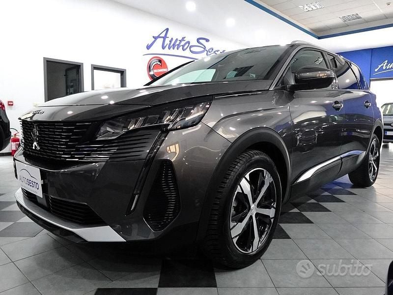 Usata Peugeot 5008 Allure 130 CV (95 kW) 2021 Grigio SUV