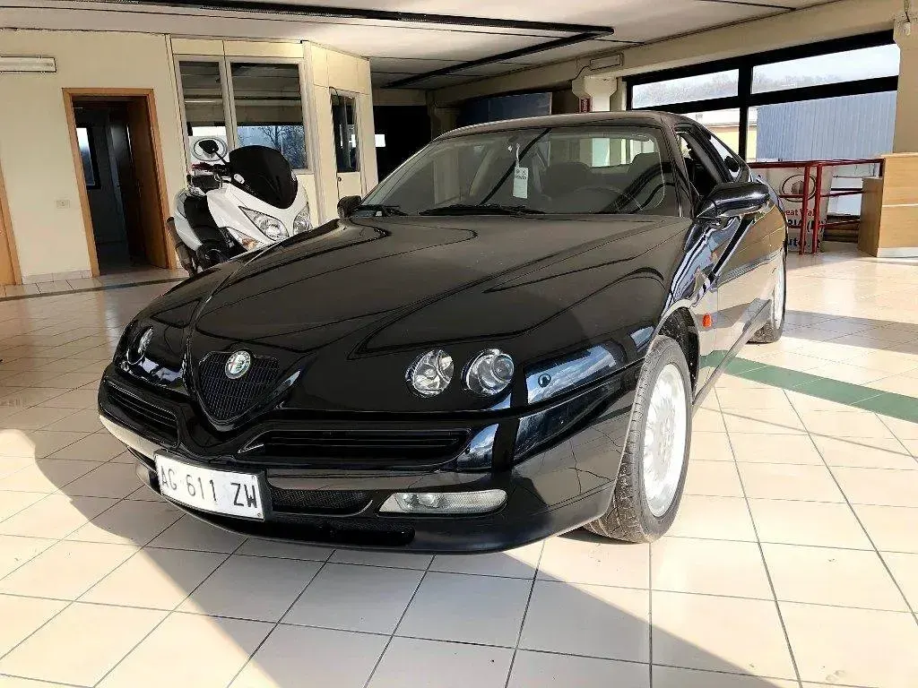 Usata Alfa Romeo GTV 150 CV (110 kW) 1995 Nero Coupé
