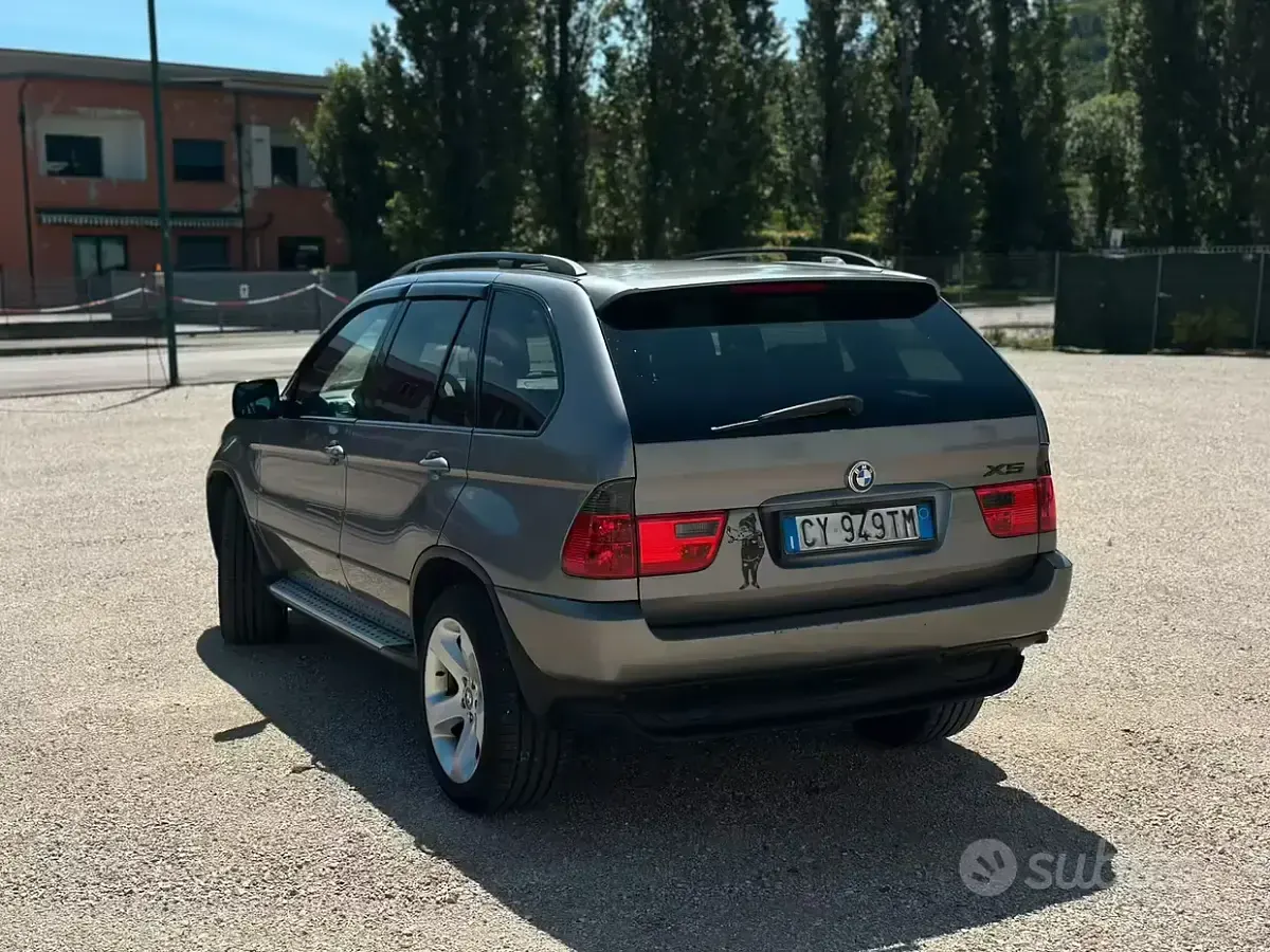 Usata BMW X5 218 CV (160 kW) 2005 Grigio SUV