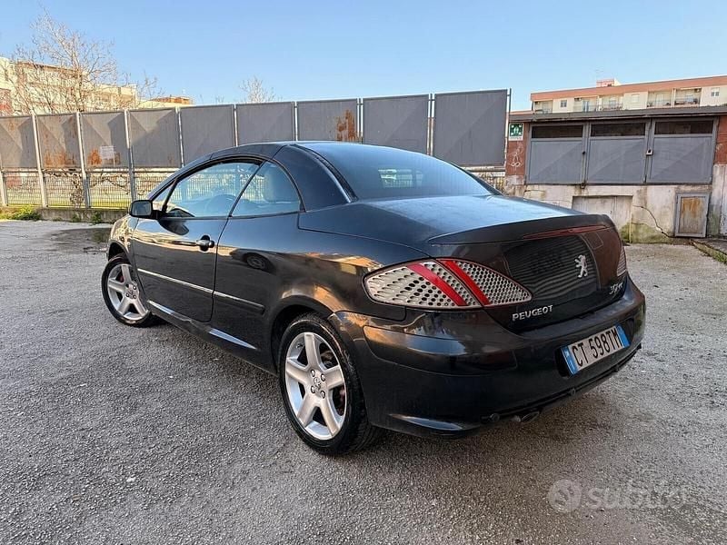 Usata Peugeot 307 CC 136 CV (100 kW) 2005 Nero Cabrio