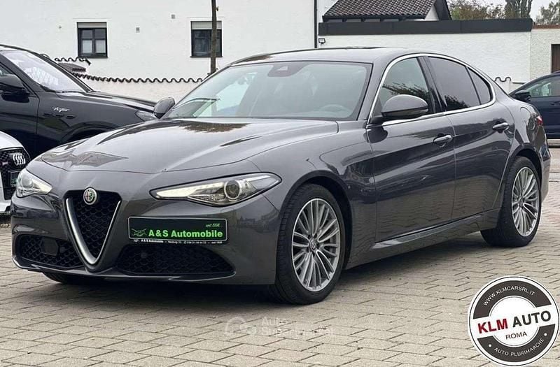 Usata Alfa Romeo Giulia Super 201 CV (147 kW) 2018 Gray Berlina