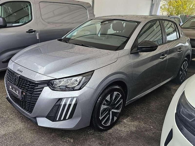 Grigio Nuova 2025 Peugeot 208 Style Due volumi | 16.450 € (Buon prezzo) - Immagine 1/4