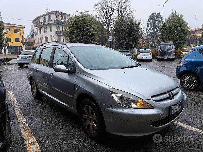 Usata 2005 Peugeot 307 Station wagon | 1700 € - Immagine 1/4