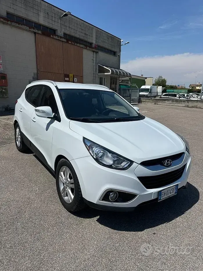Usata Hyundai ix35 Comfort 136 CV (100 kW) 2011 Bianco SUV