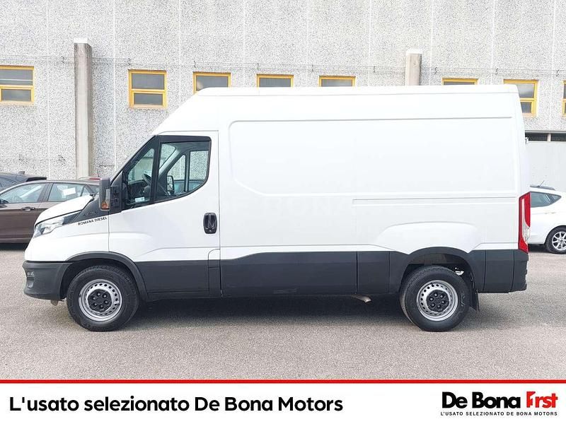 Usata Iveco Daily 116 CV (85 kW) 2021 Bianco Furgone