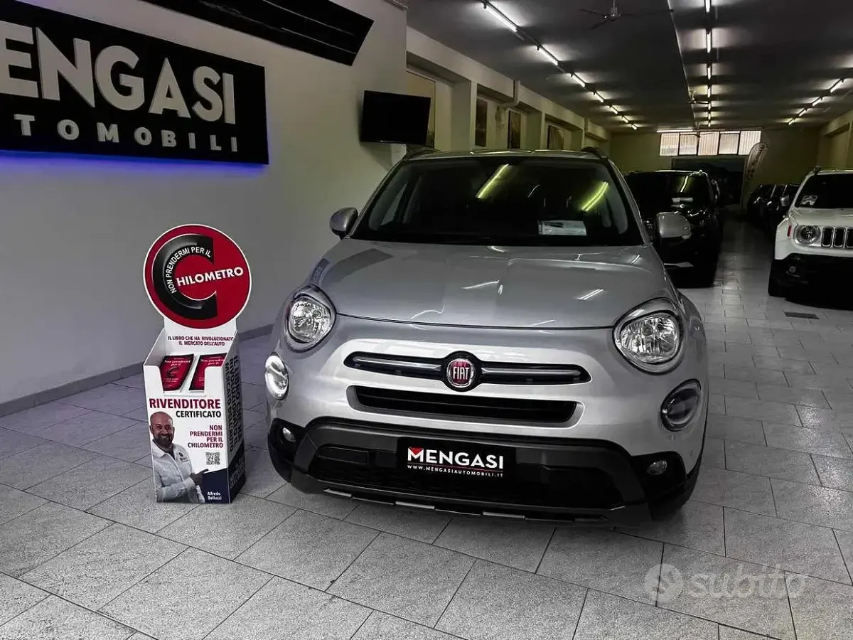 Begagnad Fiat 500X Cross 131 HK (96 kW) 2022 Grå SUV