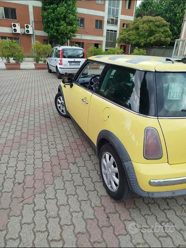 Usata Mini Cooper 2004 Utilitaria